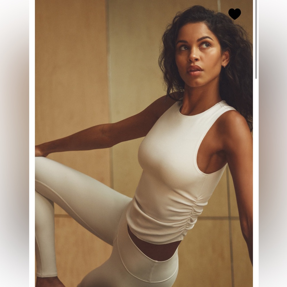 ALO Yoga Cream Activewear Top